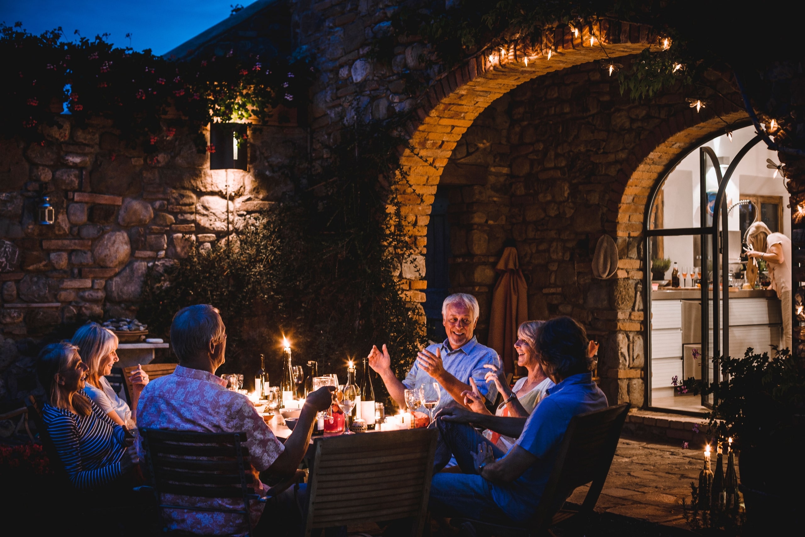 Group candlelight dinner